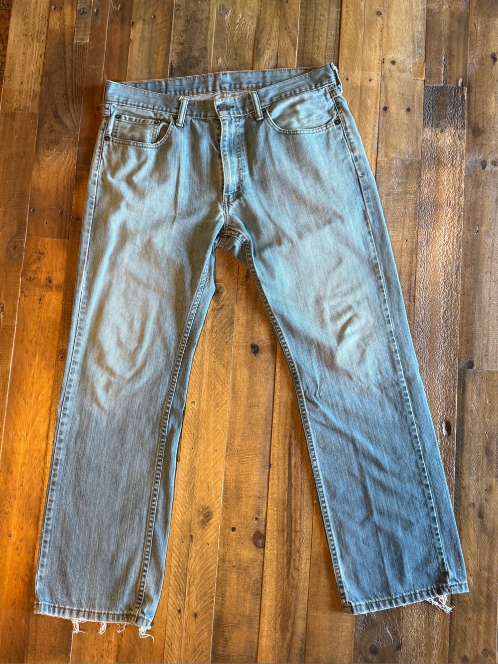 Men’s  Levi’s 559 Jeans - Light Wash Classic Straight Fit. W34 L30